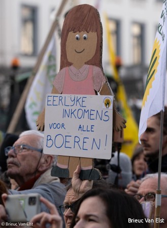 Foto genomen tijdens de boer.inn.enprotesten van februari 2024 in Brussel © Brieuc Van Elst 